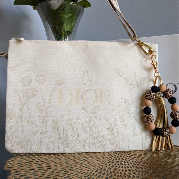 Dior - Picture 2 of 11
